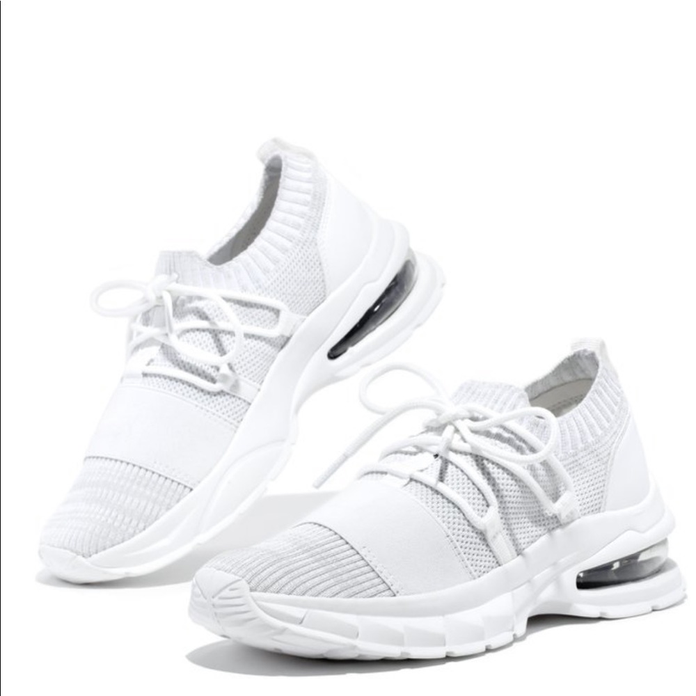 Brand new white knitted shoes